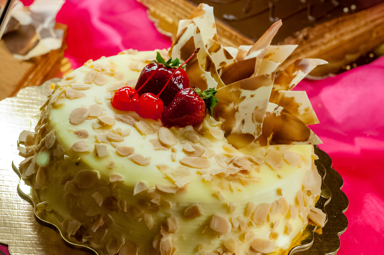 Gluten-Free Almond Cake with Berries